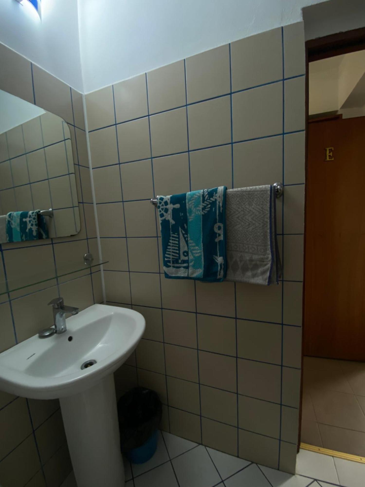 Quiet Garden Ground Floor Apartment บูคาเรสต์ ภายนอก รูปภาพ